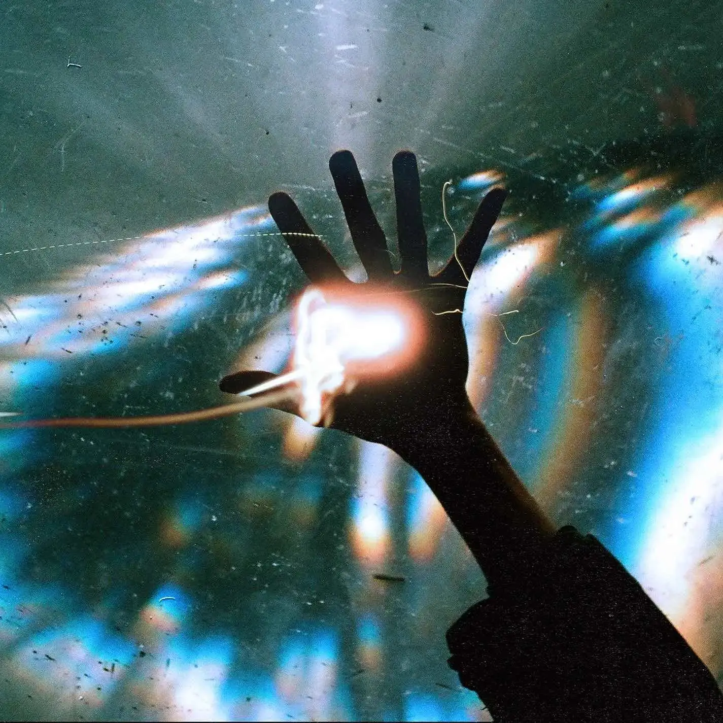 ARCHITECTS - The Sky, The Earth & All Between (red) ARCHITECTS - The Sky, The Earth & All Between (red)